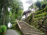 お寺へ上がる階段
